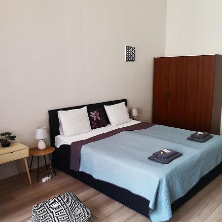 Palace - Belvarosi Apartman Eger Apartment Ngoại thất bức ảnh