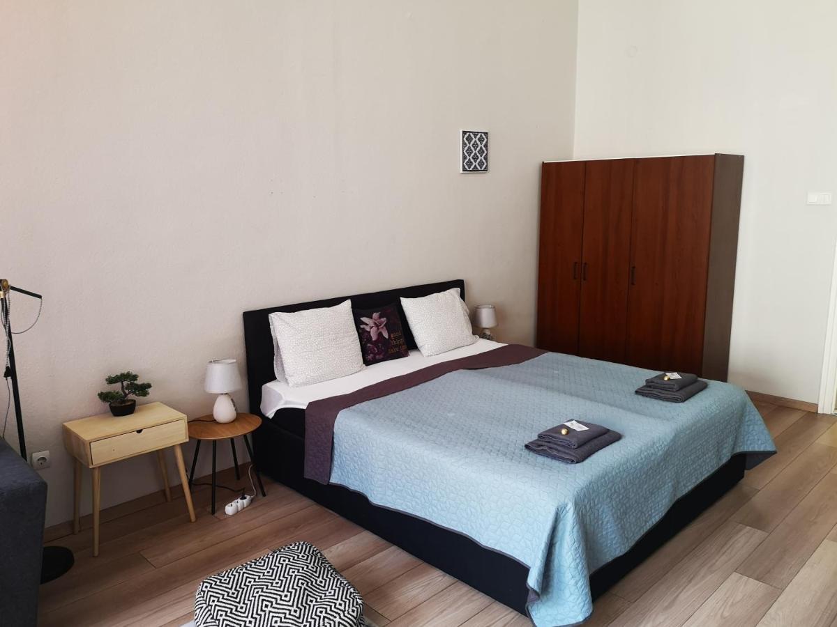 Palace - Belvarosi Apartman Eger Apartment Ngoại thất bức ảnh