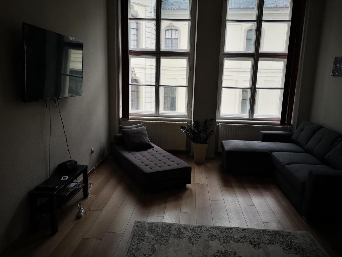 Palace - Belvarosi Apartman Eger Ngoại thất bức ảnh