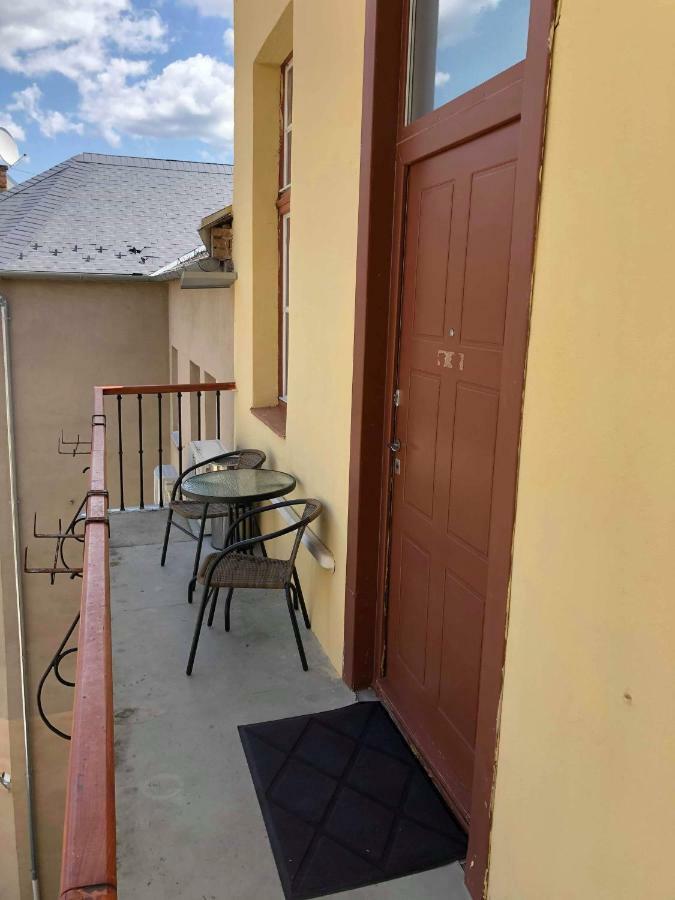 Palace - Belvarosi Apartman Eger Ngoại thất bức ảnh